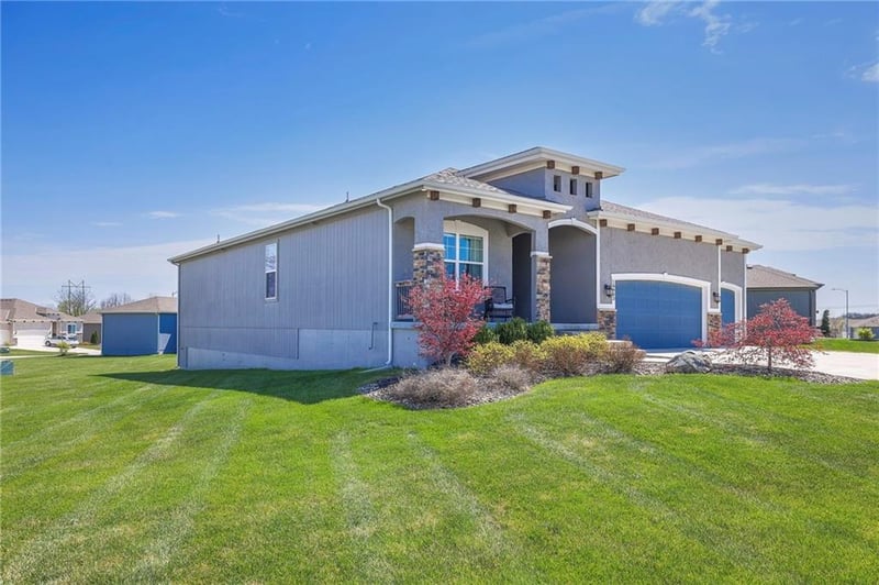 18903 Mahaffie St, Spring Hill, KS 66083
