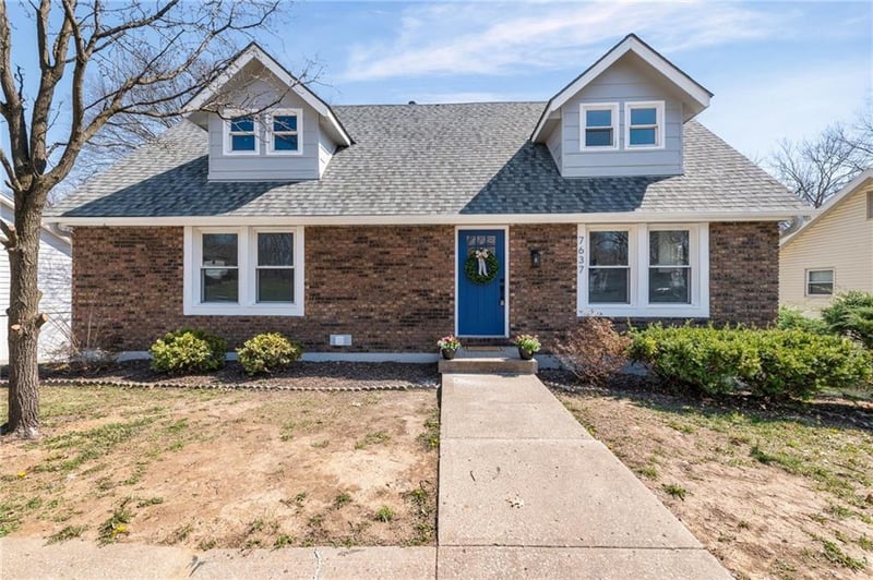 7637 Stoddard Ave, Kansas City, MO 64152