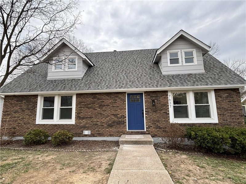 7637 Stoddard Ave, Kansas City, MO 64152