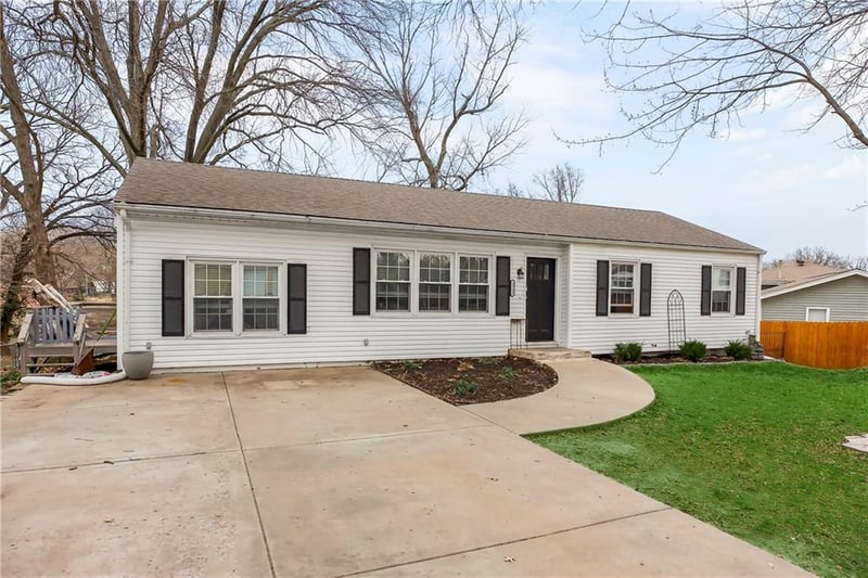 5113 Wayne Ave, Kansas City, MO 64118