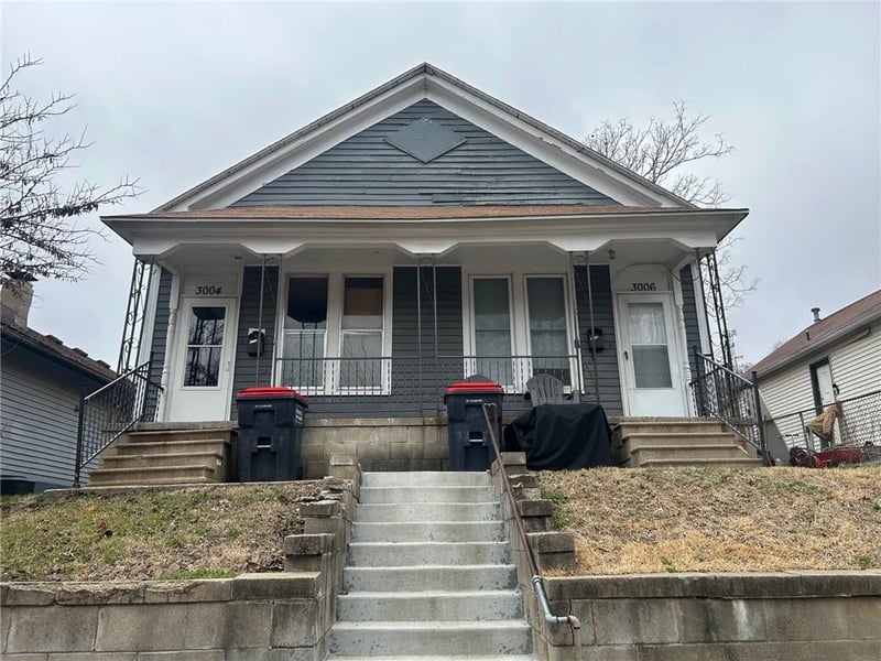 3004 - 3006 10th St, St Joseph, MO 64505