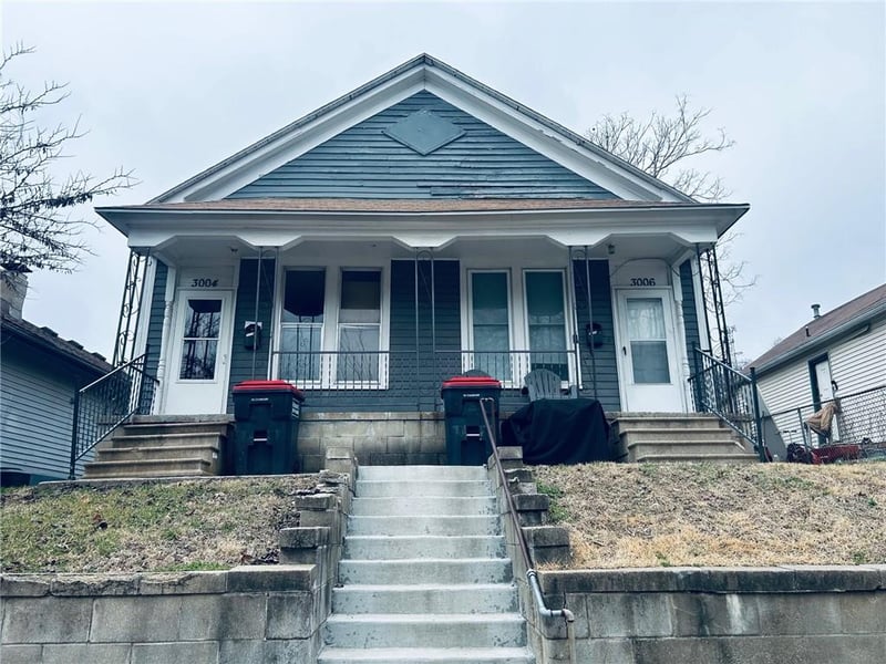 3004 - 3006 10th St, St Joseph, MO 64505