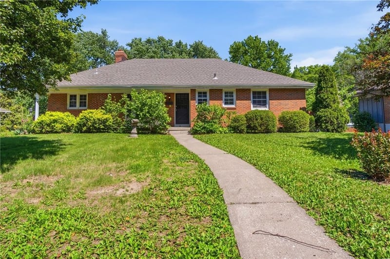 6305 Ralston Ave, Raytown, MO 64133