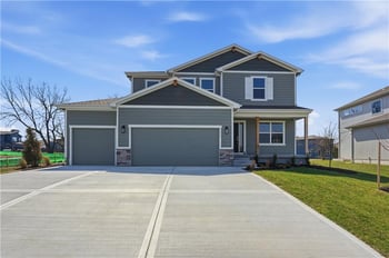 13305 179th St, Overland Park, KS 66013