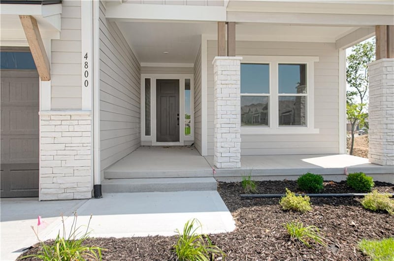 4800 Huonker Ct, Riverside, MO 64150