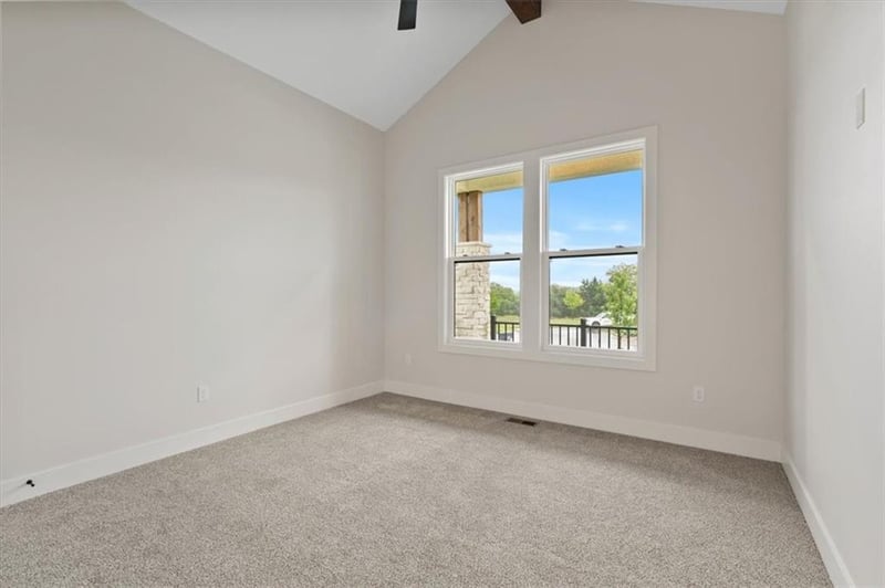 13458 Terrace Park Dr, Parkville, MO 64152