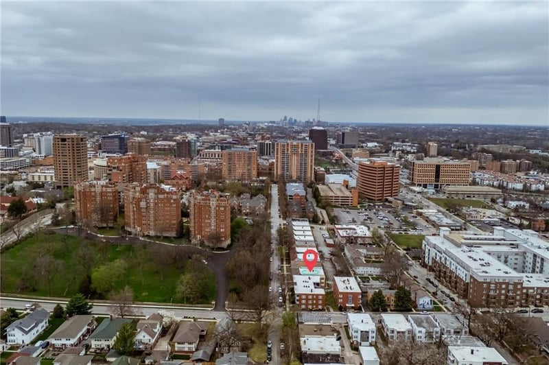 5039-41 Wyandotte St, Kansas City, MO 64112