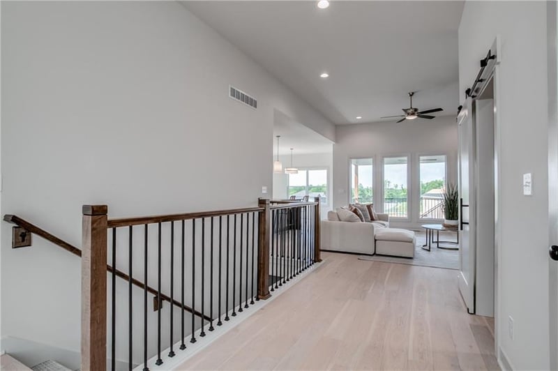 2604 Crestview St, Blue Springs, MO 64029