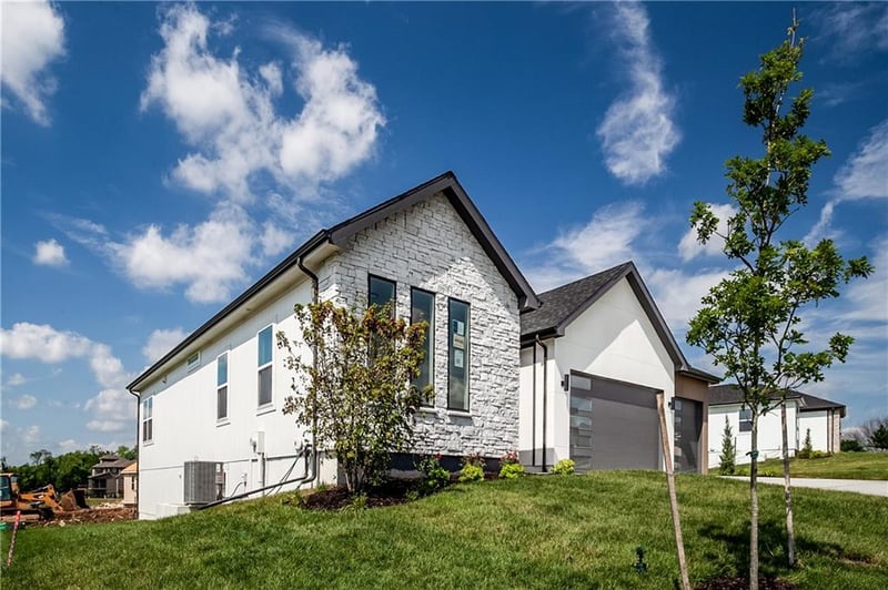 2604 Crestview St, Blue Springs, MO 64029