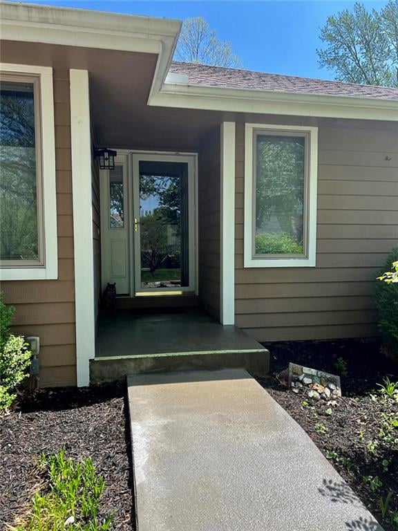 904 Joseph Dr, Lawrence, KS 66049