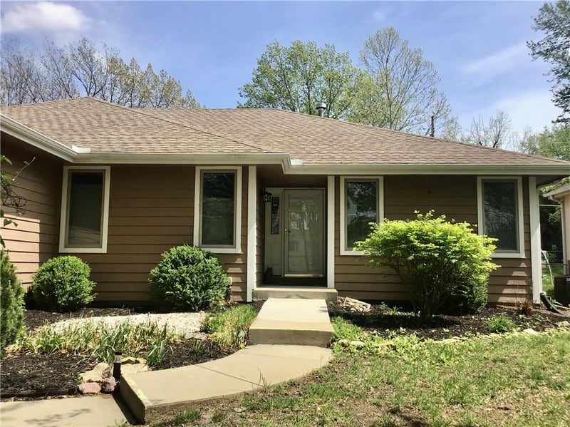 904 Joseph Dr, Lawrence, KS 66049