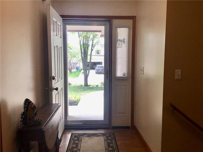 904 Joseph Dr, Lawrence, KS 66049