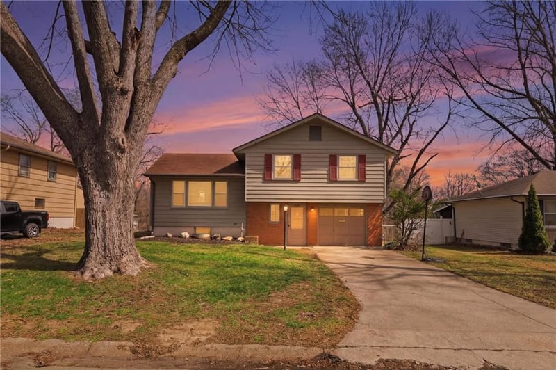 3527 Adams Ave, Independence, MO 64055