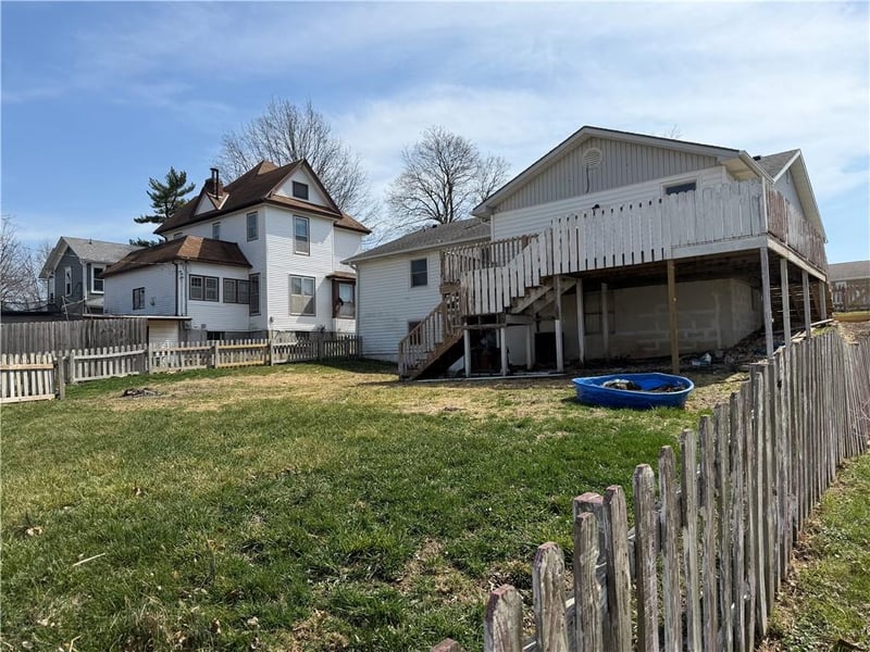 325 4th St, Maryville, MO 64468