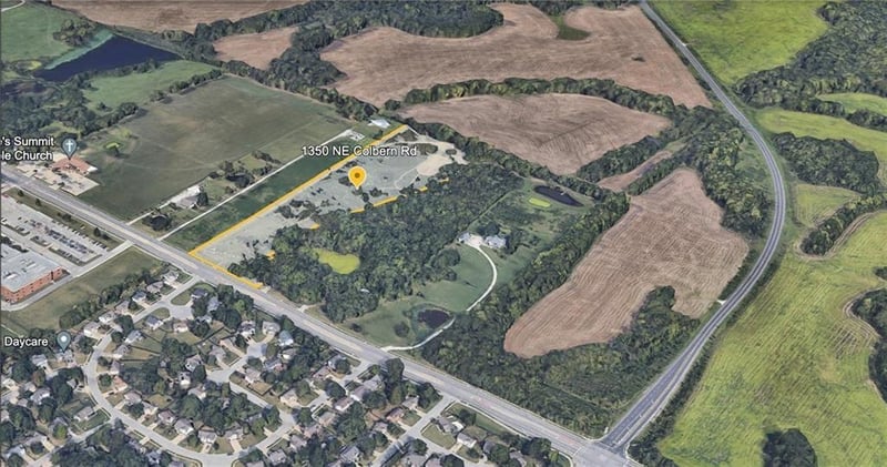 1350 Colbern Rd, Lee's Summit, MO 64086