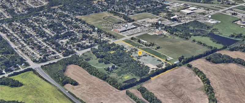 1350 Colbern Rd, Lee's Summit, MO 64086