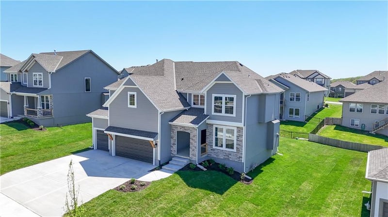 2717 Park St, Olathe, KS 66061