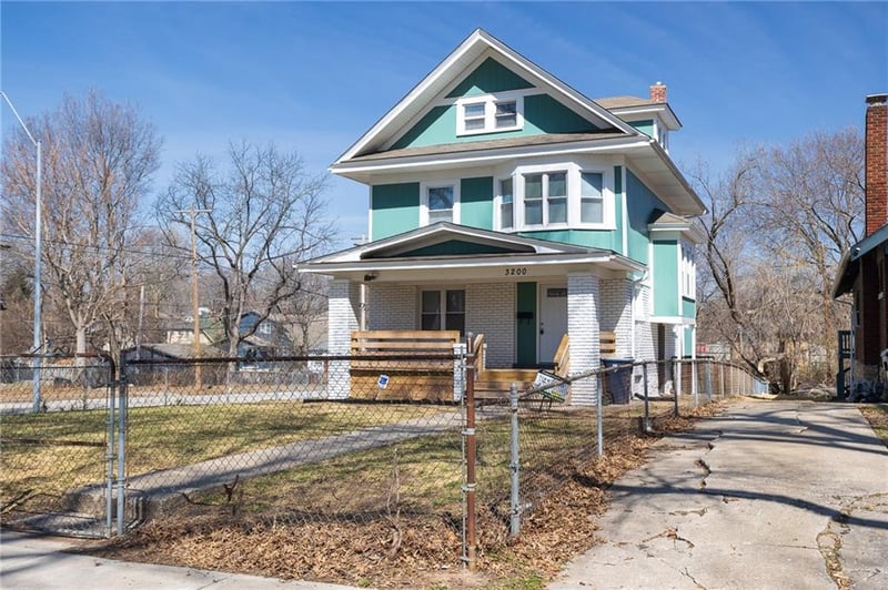 3200 Lockridge St, Kansas City, MO 64128