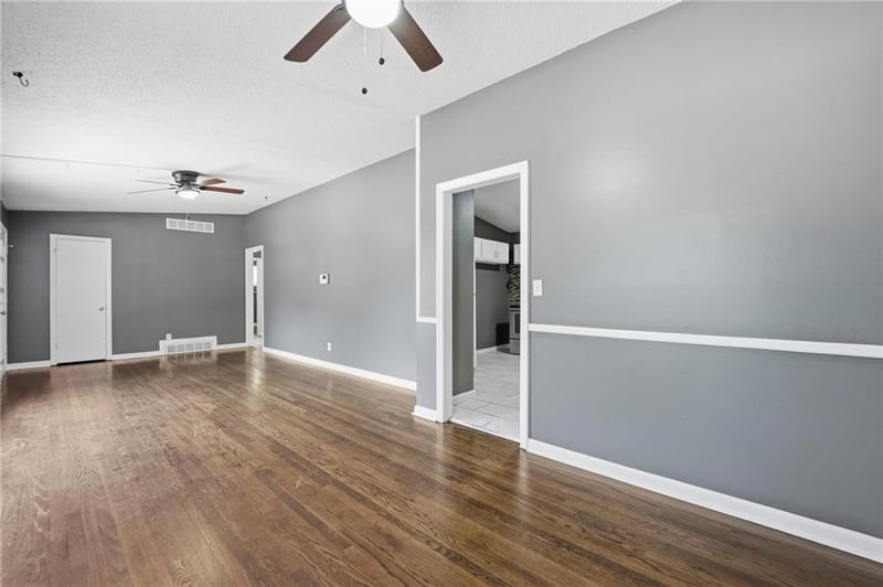 12208 46th St, Independence, MO 64055