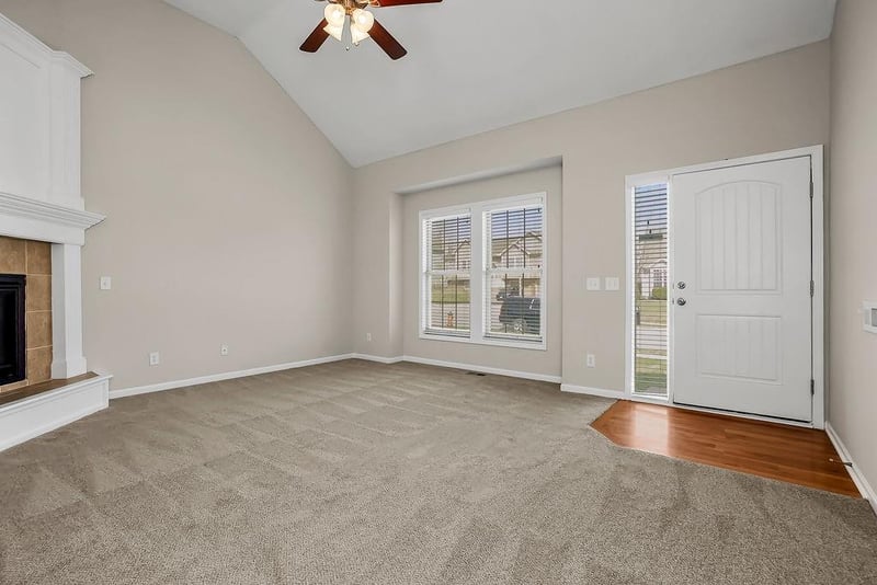 11212 Summit St, Kansas City, MO 64155