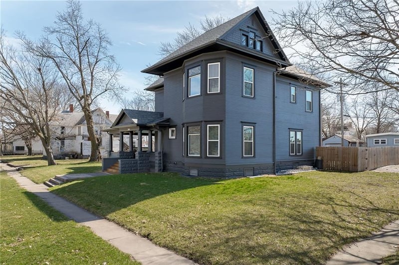 200 Berry St, Hamilton, MO 64644