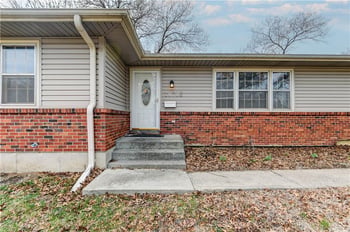 10708 Saint Catherines Ln, Kansas City, MO 64137