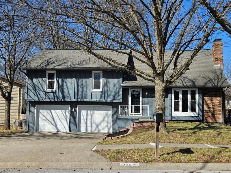 1300 80th St, Kansas City, MO 64118