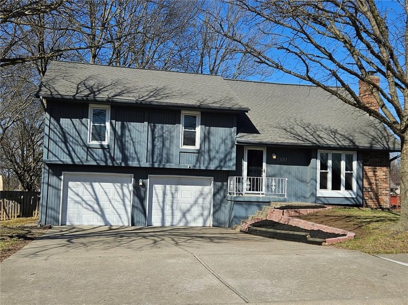 1300 80th St, Kansas City, MO 64118