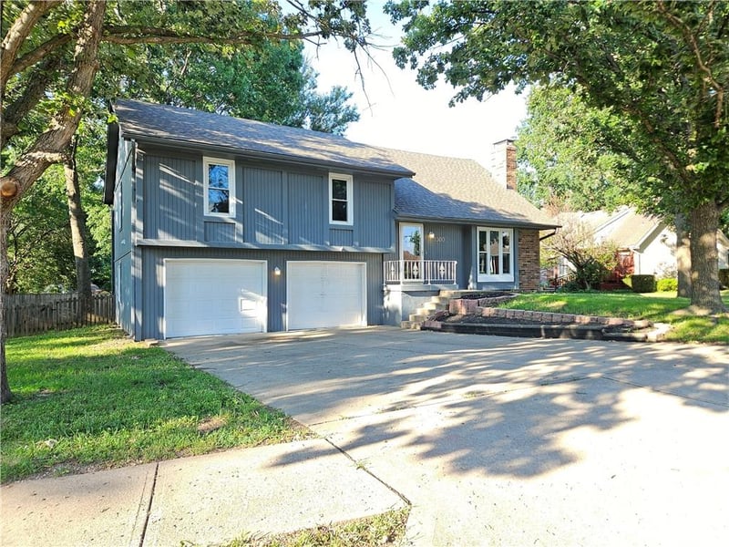1300 80th St, Kansas City, MO 64118