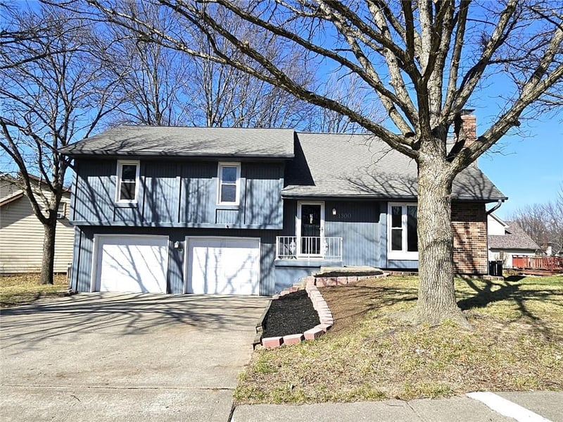 1300 80th St, Kansas City, MO 64118