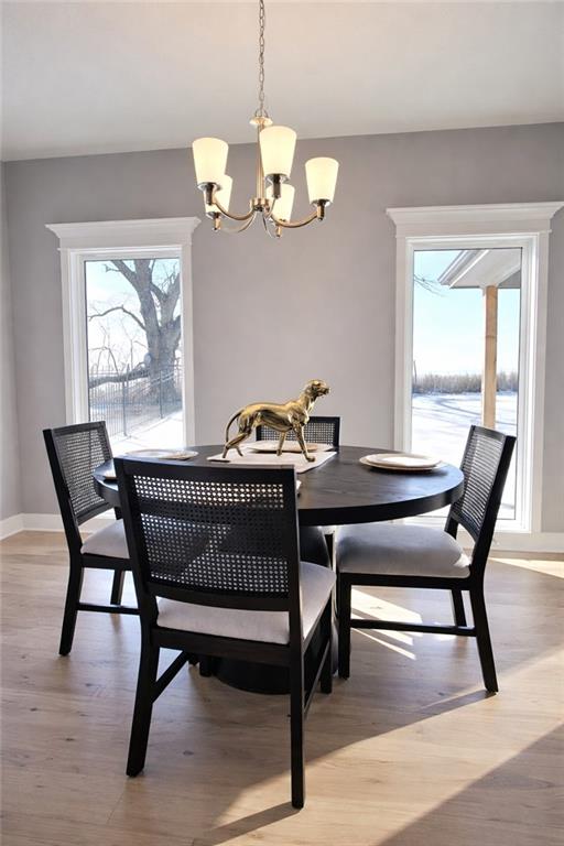 6934 102nd St, Kansas City, MO 64156