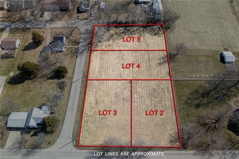 S Market Lot 3 St, Maryville, MO 64468