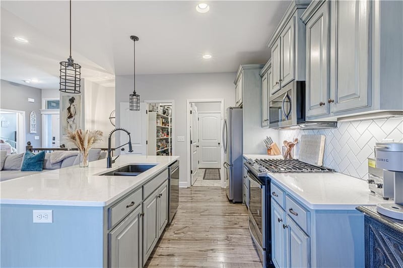 1506 Cross Creek Dr, Grain Valley, MO 64029