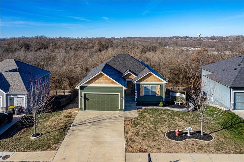 1506 Cross Creek Dr, Grain Valley, MO 64029