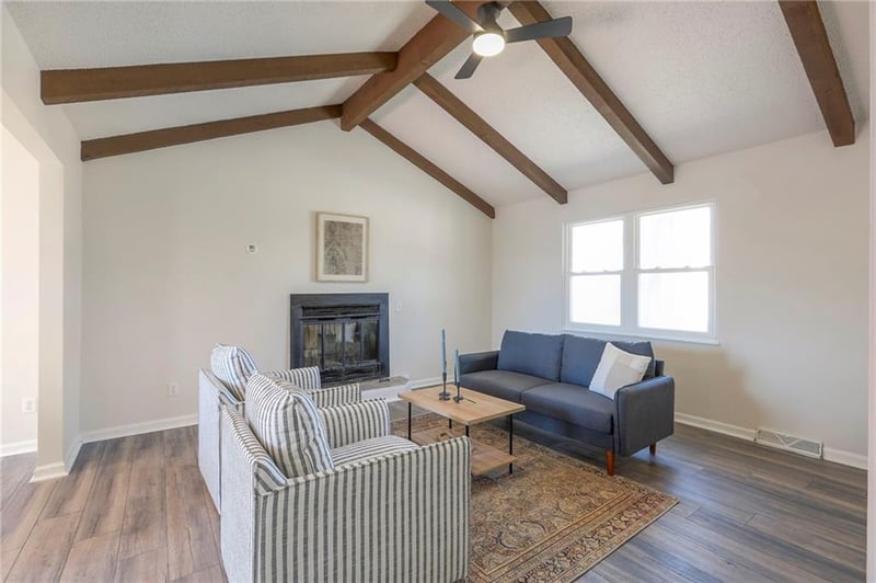 9844 Cherry St, Kansas City, MO 64155