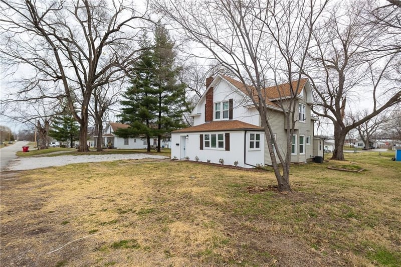 315 Osage St, Buckner, MO 64016
