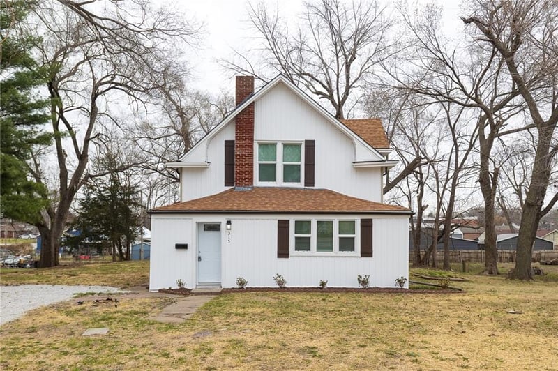 315 Osage St, Buckner, MO 64016