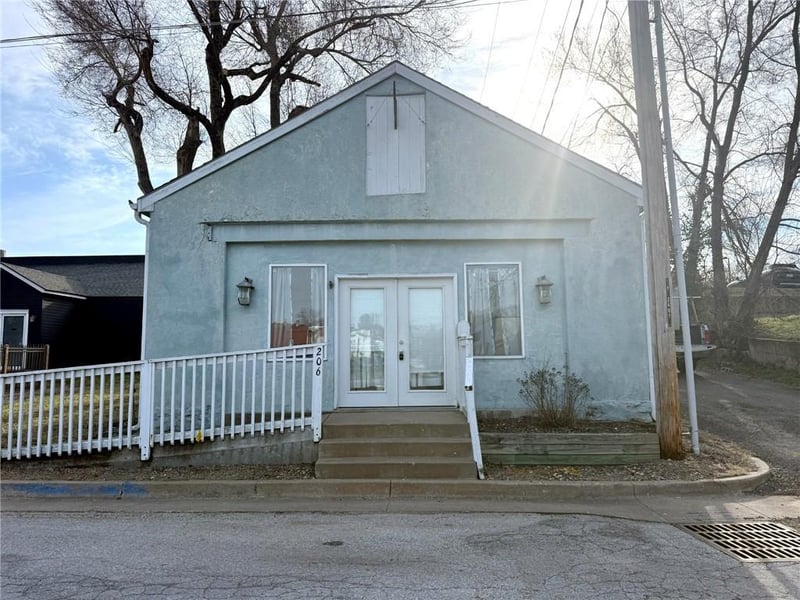 206 12th St, Lexington, MO 64067