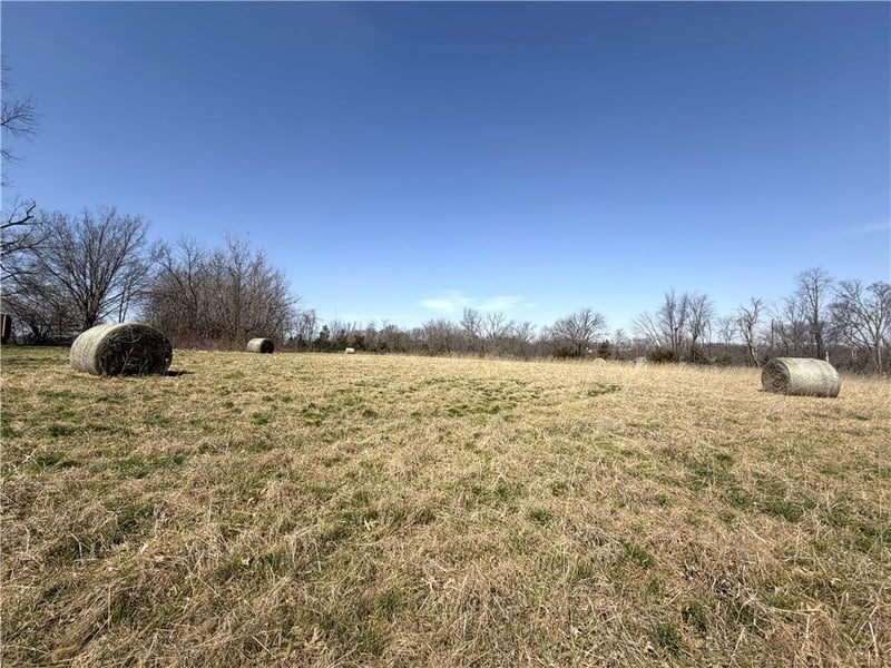 Highland St, Carrollton, MO 64633