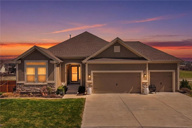 7301 108th Ter, Kansas City, MO 64156