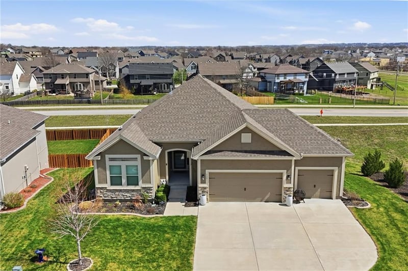 7301 108th Ter, Kansas City, MO 64157