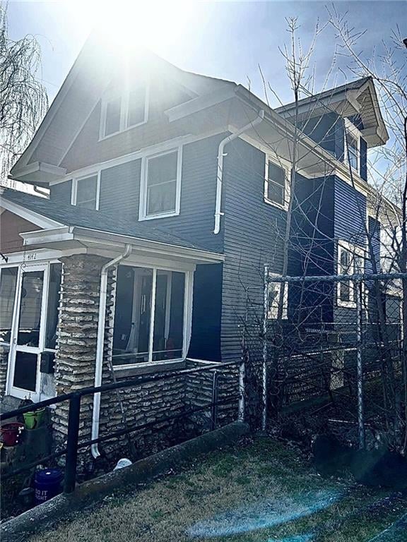 4142 Locust St, Kansas City, MO 64110