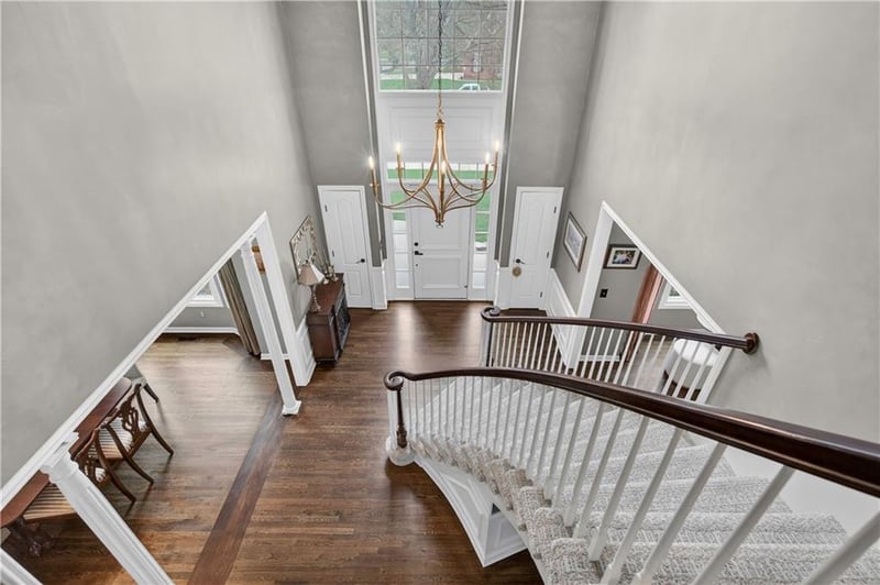 13008 Glenfield St, Leawood, KS 66209