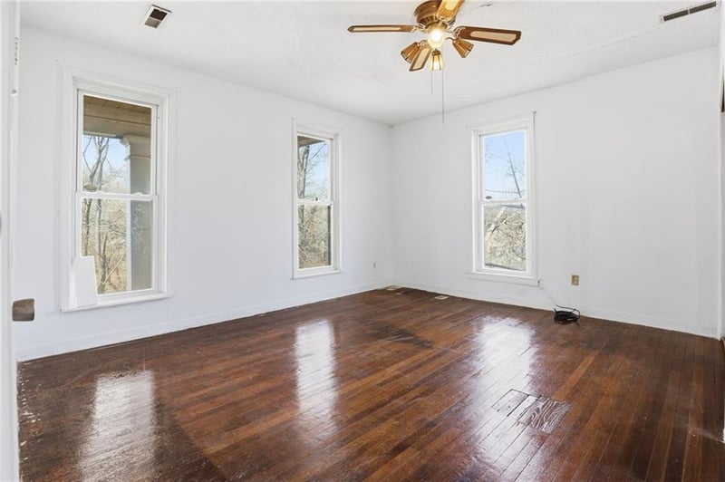 419 Maple Blvd, Kansas City, MO 64124