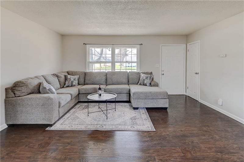 7423 Harris Ave, Raytown, MO 64133