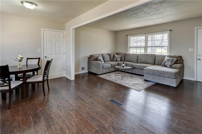 7423 Harris Ave, Raytown, MO 64133