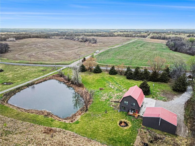 8673 Mo 116 Hw, Gower, MO 64454