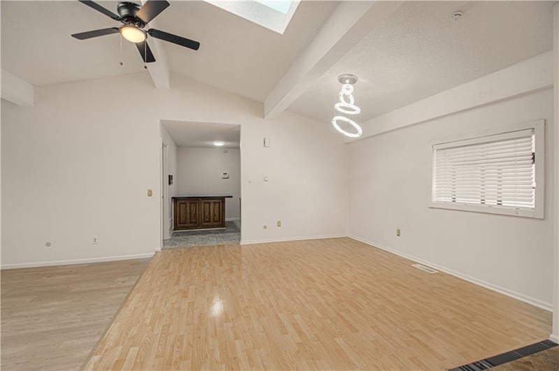 13917 Falkirk Cir, Grandview, MO 64030