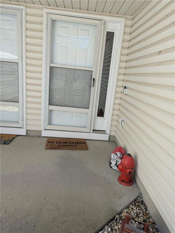 1415 Norwood Dr, Lee's Summit, MO 64086