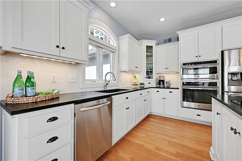 12711 123rd Ter, Overland Park, KS 66213